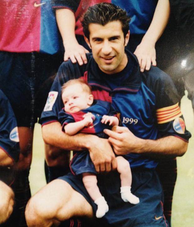 1688716010058085178.png 菲戈仨闺女美艳如花 大女儿跟西班牙国王表弟拍拖