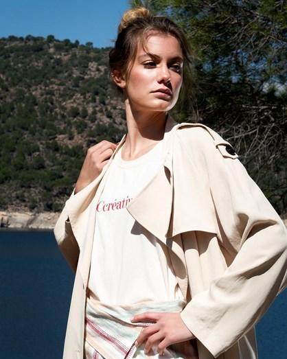 1688716509044038708.jpg 菲戈仨闺女美艳如花 大女儿跟西班牙国王表弟拍拖