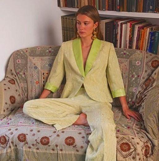 1688717493250058647.jpg 菲戈仨闺女美艳如花 大女儿跟西班牙国王表弟拍拖