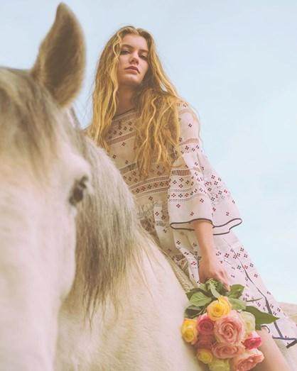 1688716509372097009.jpg 菲戈仨闺女美艳如花 大女儿跟西班牙国王表弟拍拖