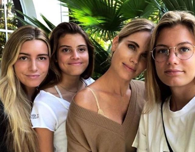 1688717788022018091.png 菲戈仨闺女美艳如花 大女儿跟西班牙国王表弟拍拖