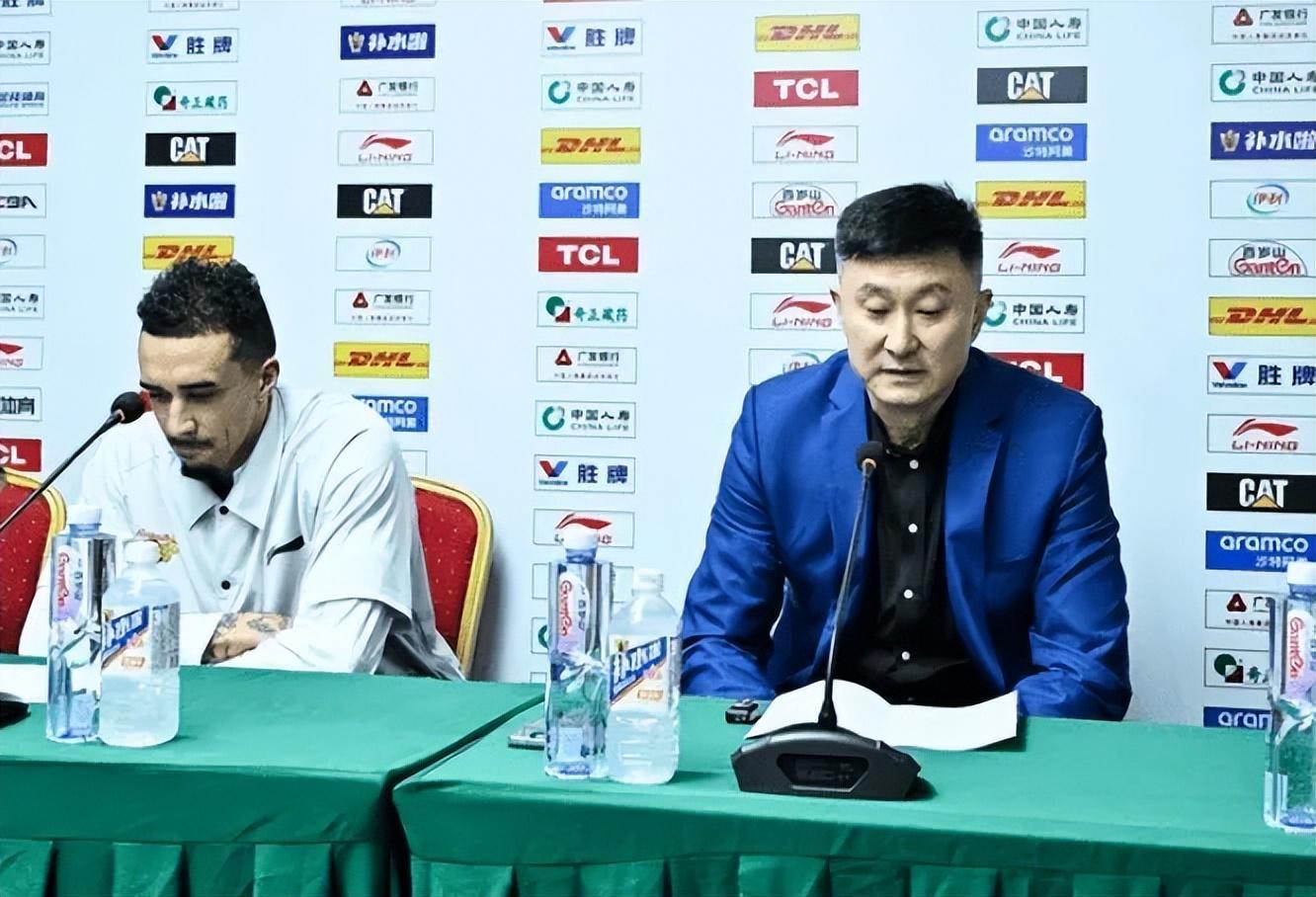 英雄联盟官网直播-胜四川发布会!杜锋爆赞对手展情商,回应外援适应,奎因直指2点