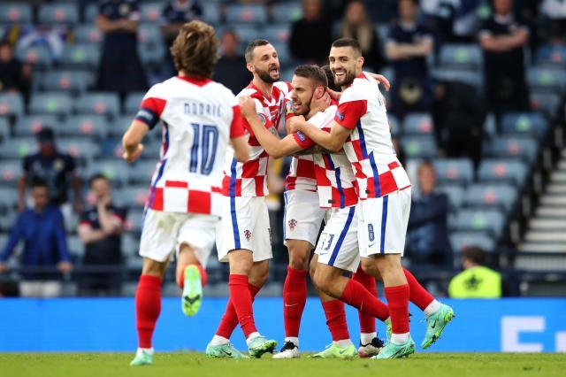 赛事赛程-克服“恐苏症”昂首晋级 克罗地亚及时苏醒昂首出线