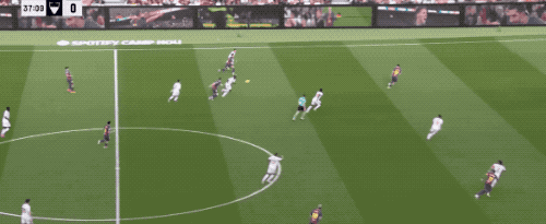 世界赛直播-豪门悲喜夜：曼联3-1维拉跻身前3 利物浦1-1惨遭热刺绝平 巴萨5-2